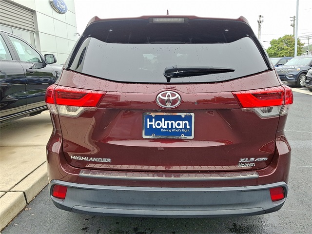 2019 Toyota Highlander XLE photo 3
