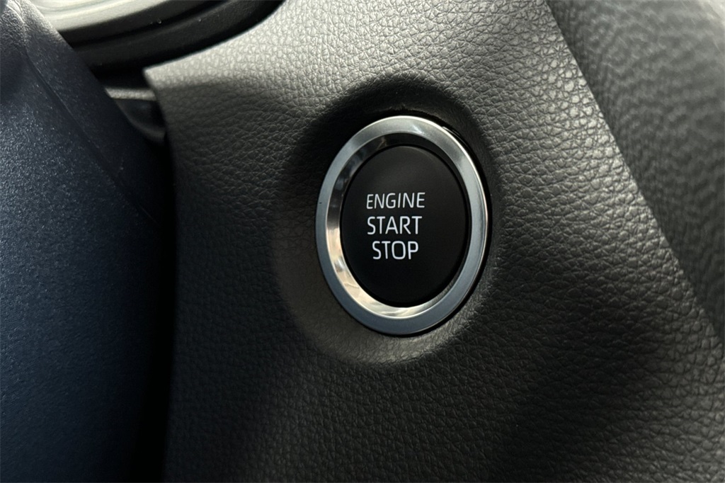 2025 Toyota Corolla LE photo 22