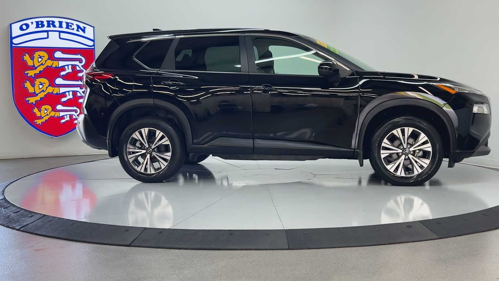 2022 Nissan Rogue SV photo 4