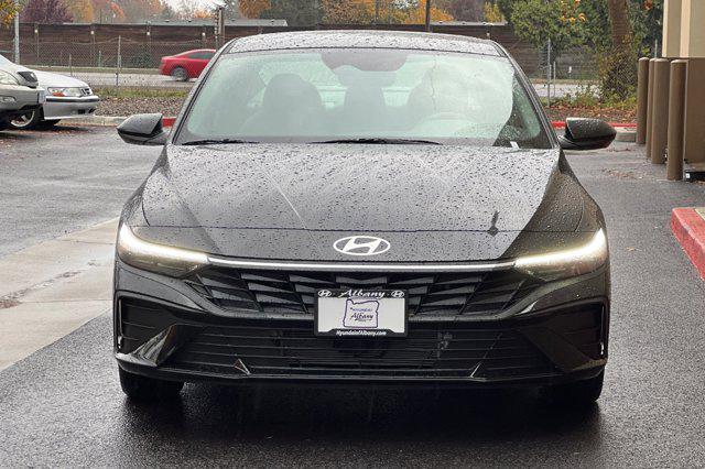 2026 Hyundai Elantra Hybrid Blue photo 3