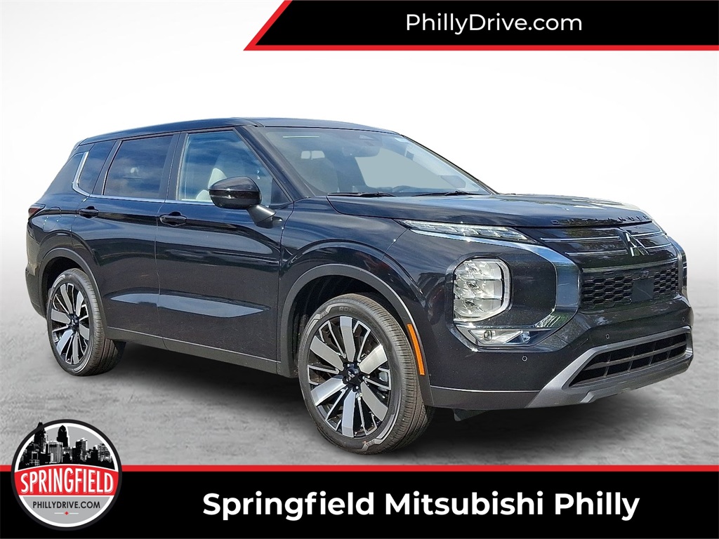 2025 Mitsubishi Outlander SE's photo