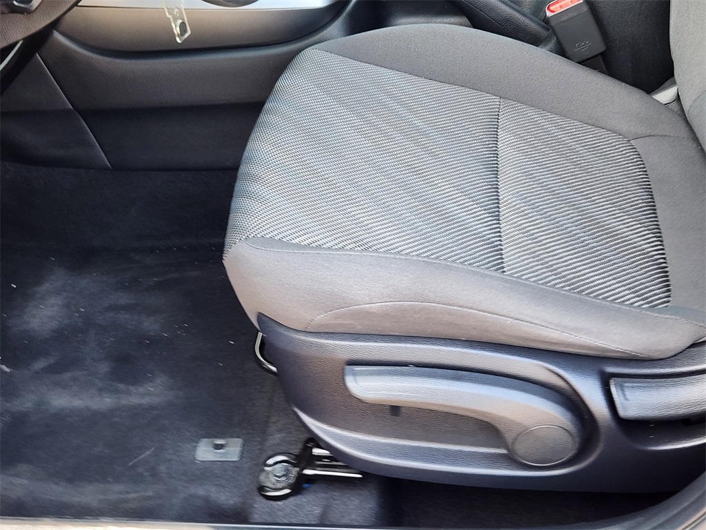 2024 Kia Seltos LX photo 8