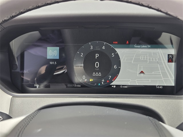 2026 Land Rover Range Rover Velar SE photo 10