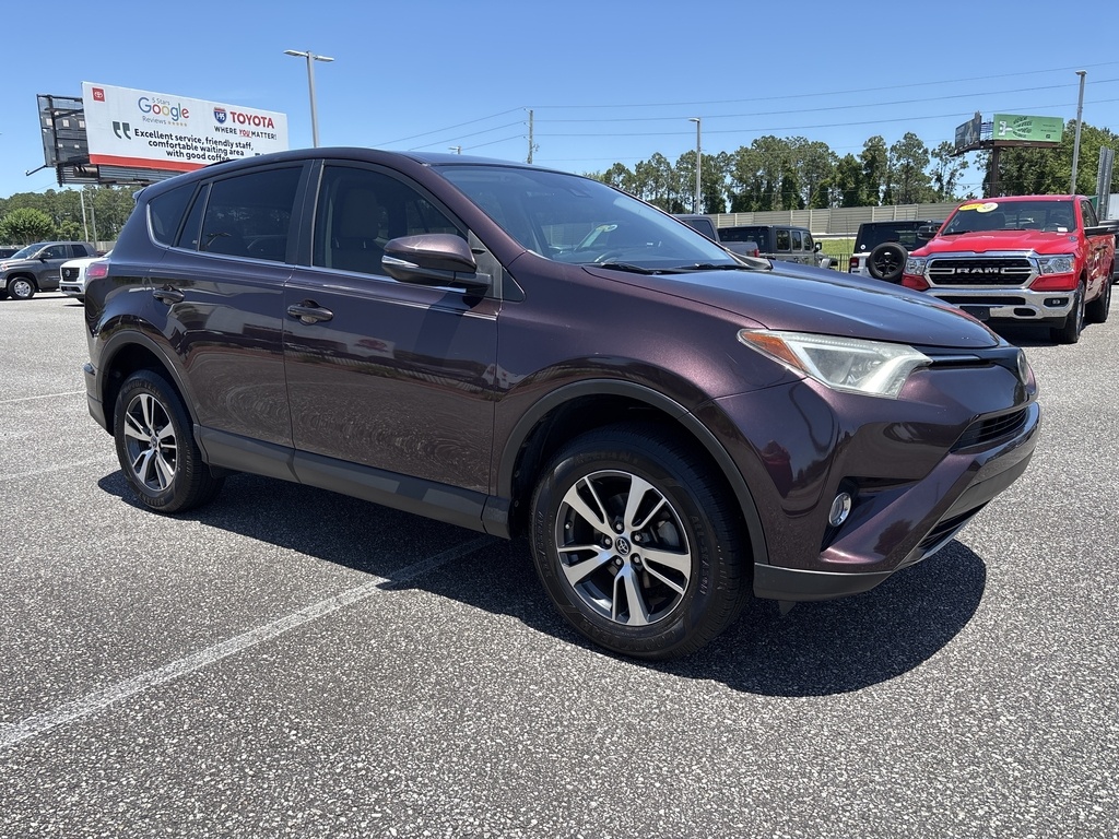 2018 Toyota RAV4 XLE photo 7