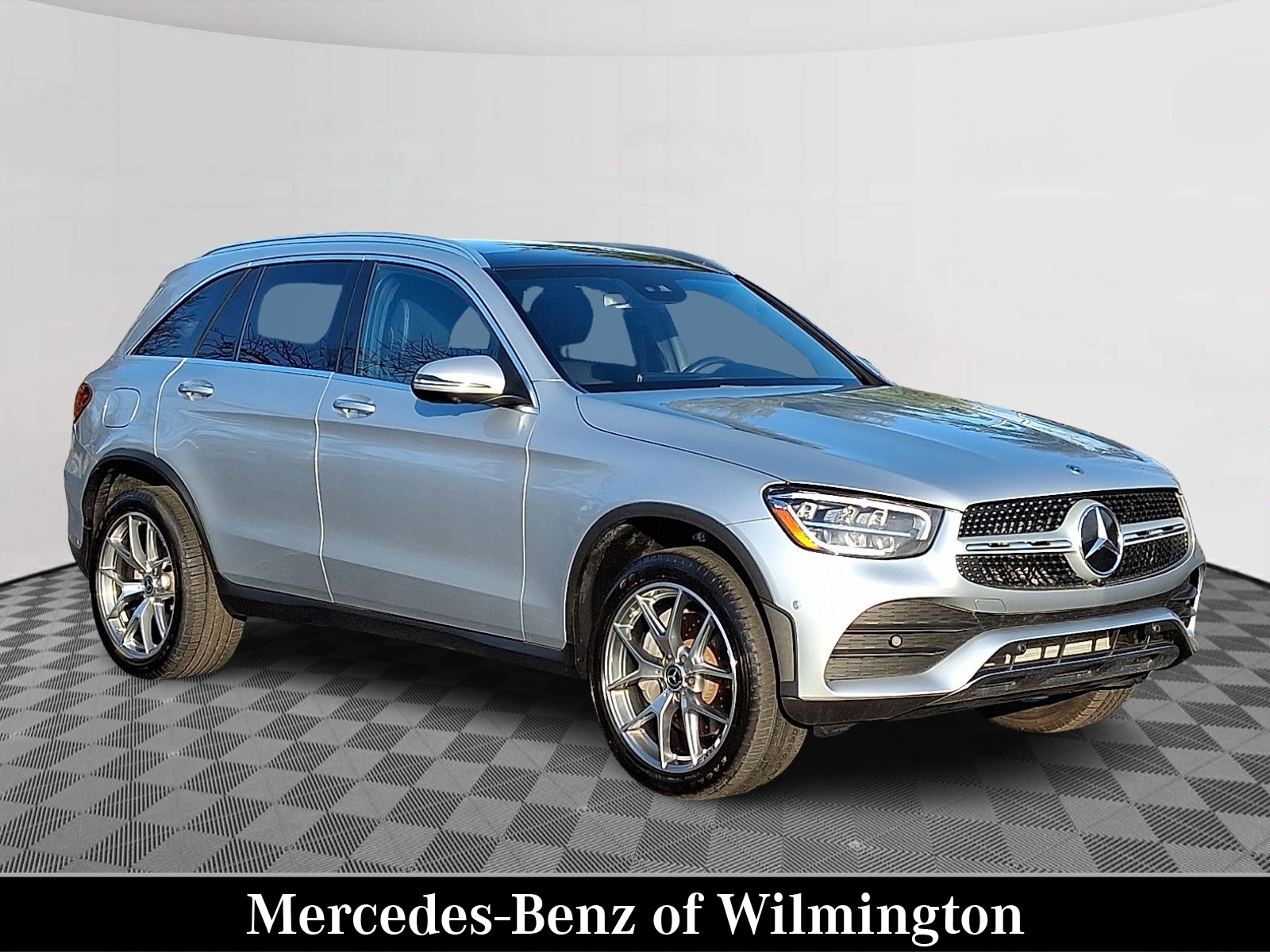 2022 Mercedes-Benz GLC GLC300's photo
