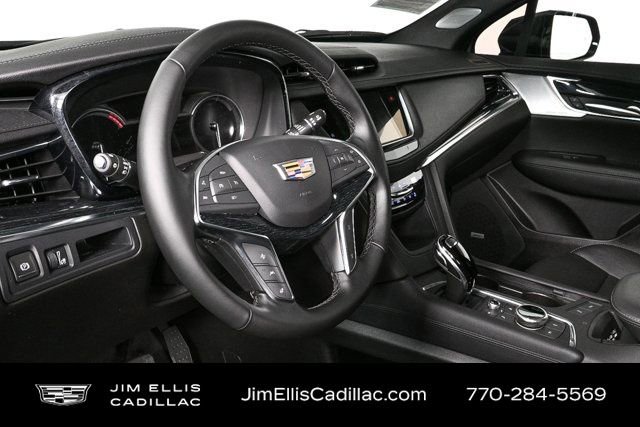 2025 Cadillac XT5 Premium Luxury photo 3