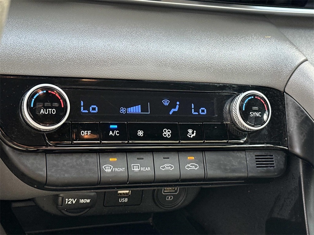 2023 Hyundai Elantra SEL photo 16