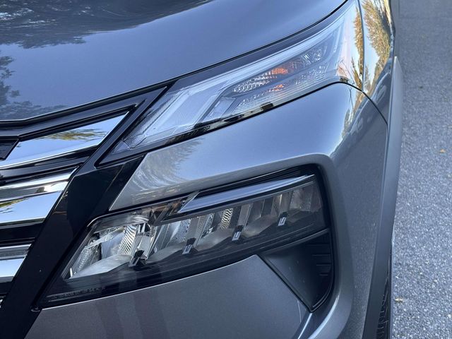 2026 Nissan Rogue SV photo 8