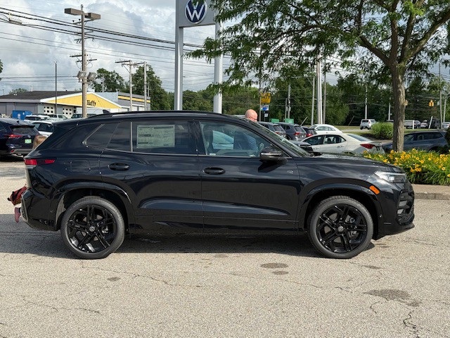 2025 Volkswagen Tiguan SE R-Line Black photo 2