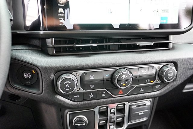 New 2026 Bright White Clear-Coat Exterior Paint Jeep Sport image 31