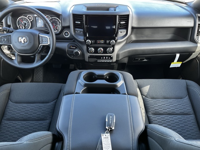 2025 Ram 1500 Tradesman photo 9