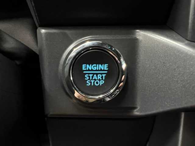 2025 Ford F-150 XLT photo 17