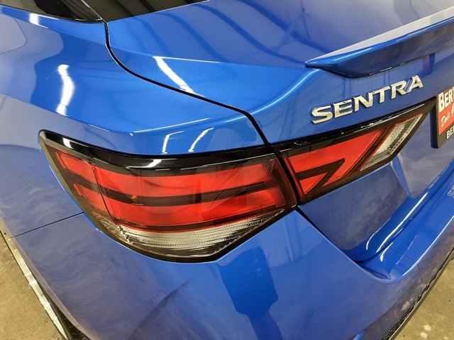 2022 Nissan Sentra SR photo 6
