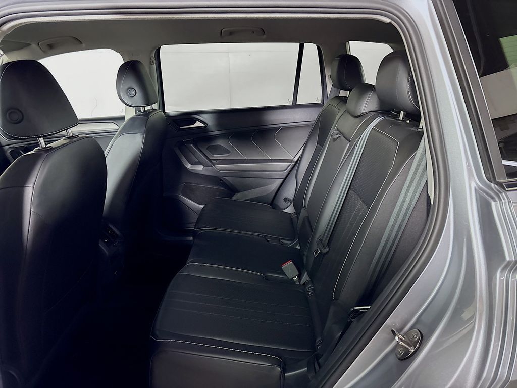 2024 Volkswagen Tiguan SE Wolfsburg Edition photo 18