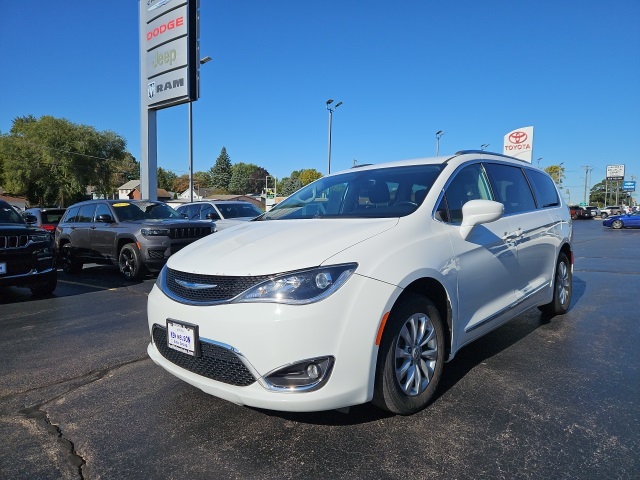 2018 Chrysler Pacifica Touring L photo 4