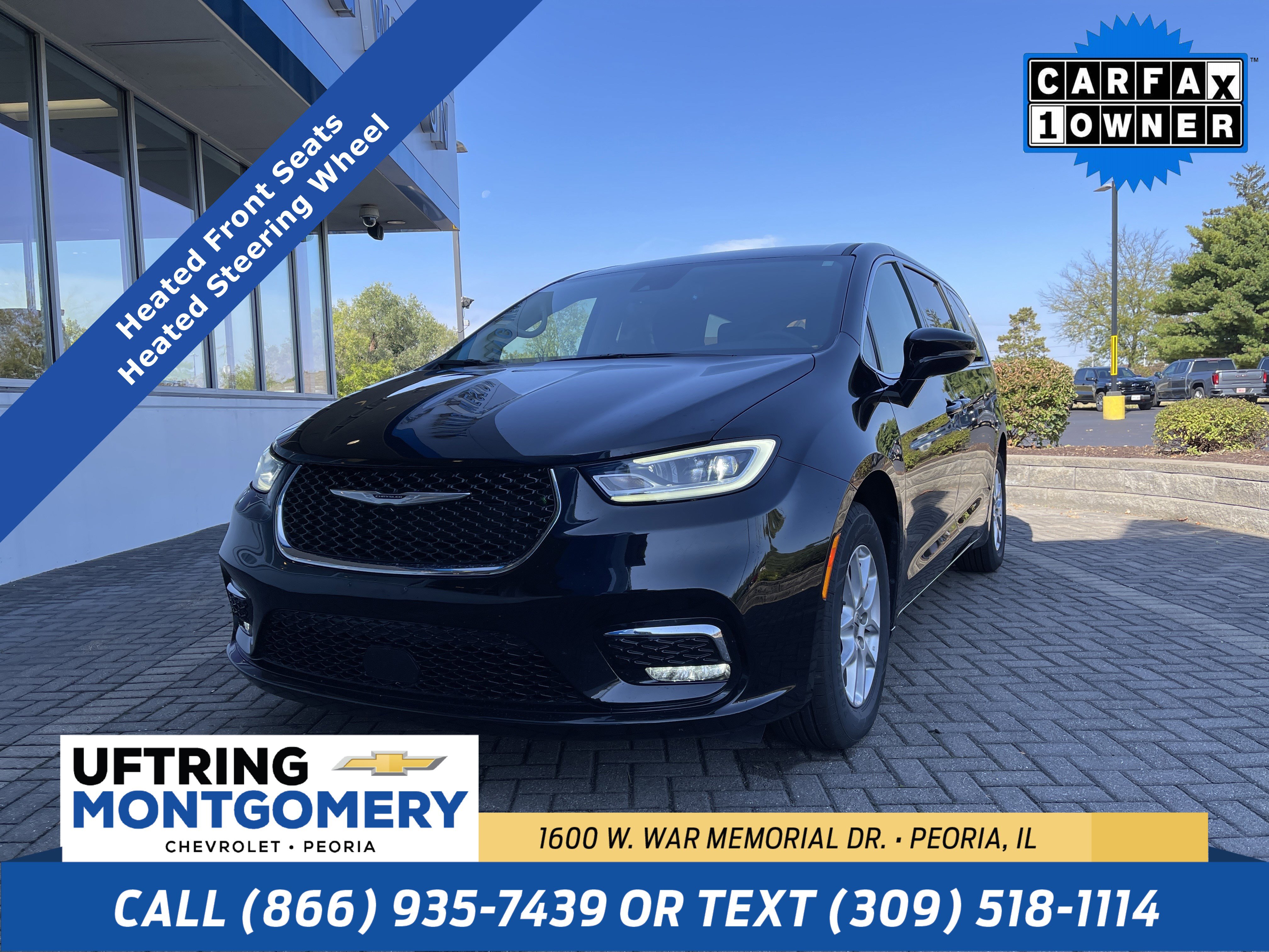 2024 Chrysler Pacifica Touring L's photo