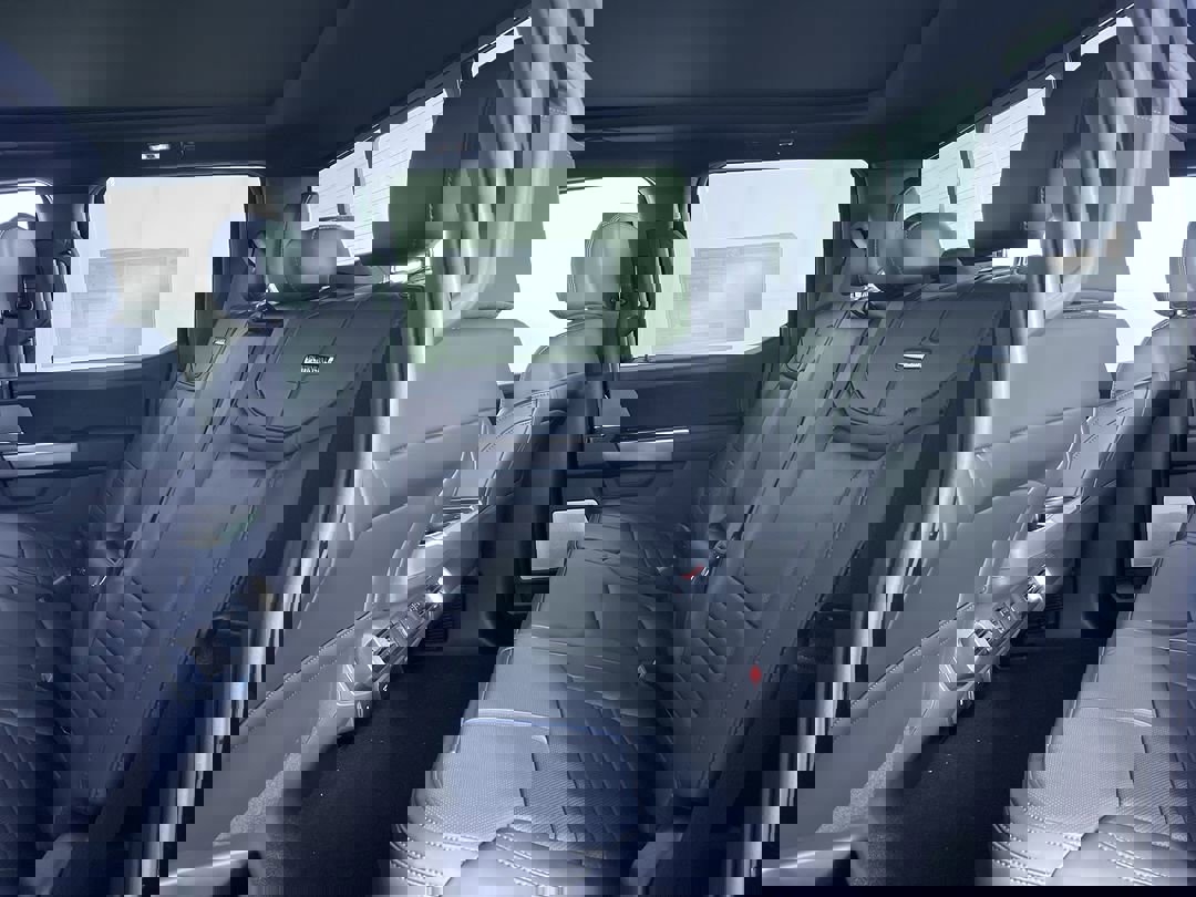 2025 Ford F-150 Platinum photo 22