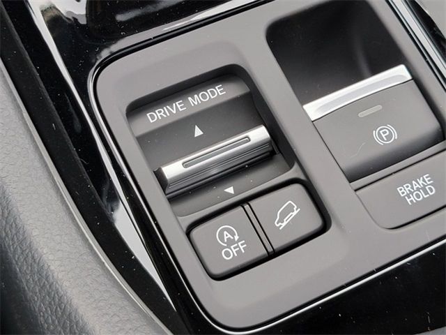 2025 Honda Pilot Touring photo 14
