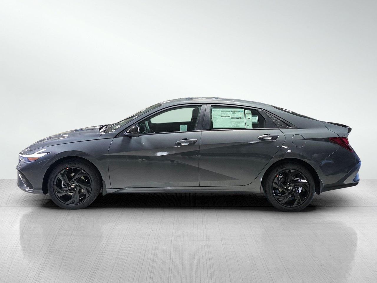 2026 Hyundai Elantra SEL Sport photo 3