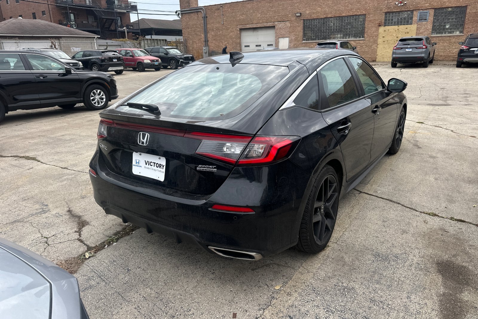 2023 Honda Civic Hatchback Sport Touring photo 2