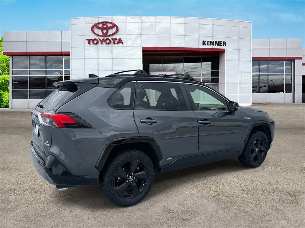2020 Toyota RAV4 Hybrid XSE photo 2