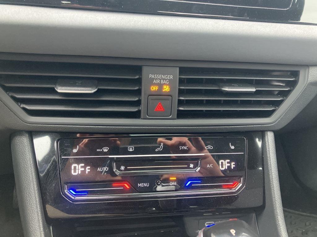 2025 Volkswagen Jetta SE photo 17