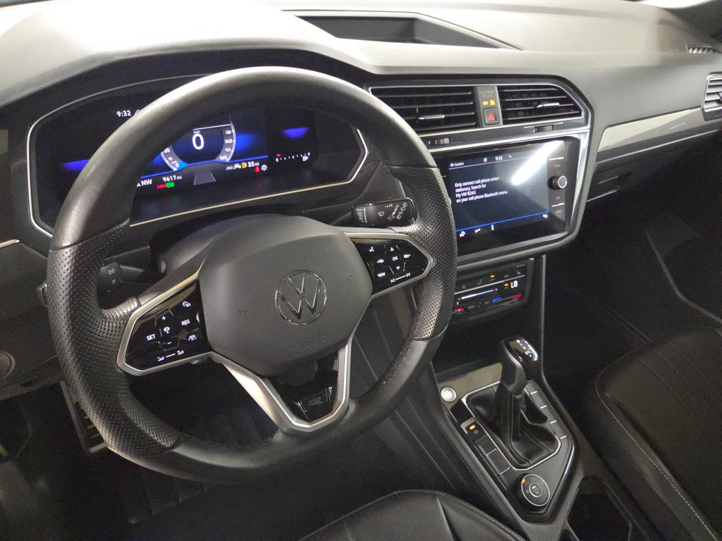 2024 Volkswagen Tiguan SE R-Line Black photo 14