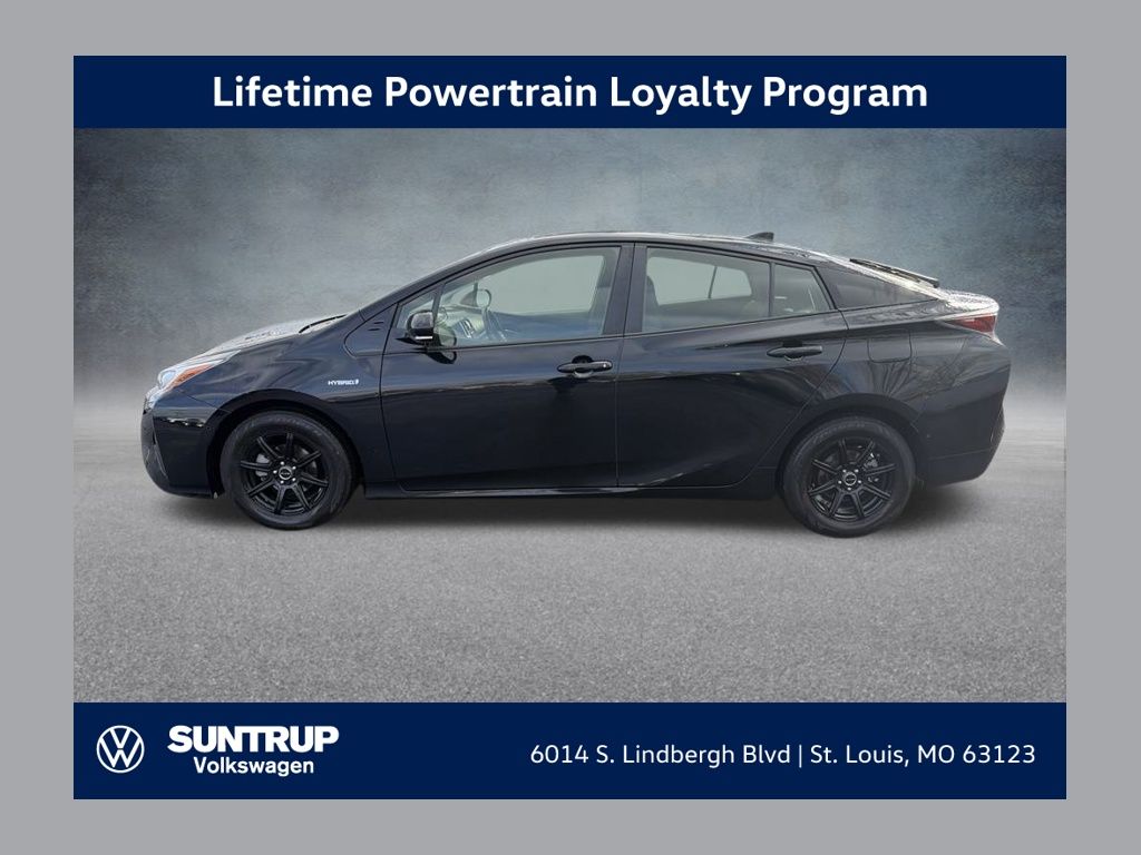 2018 Toyota Prius Three's photo