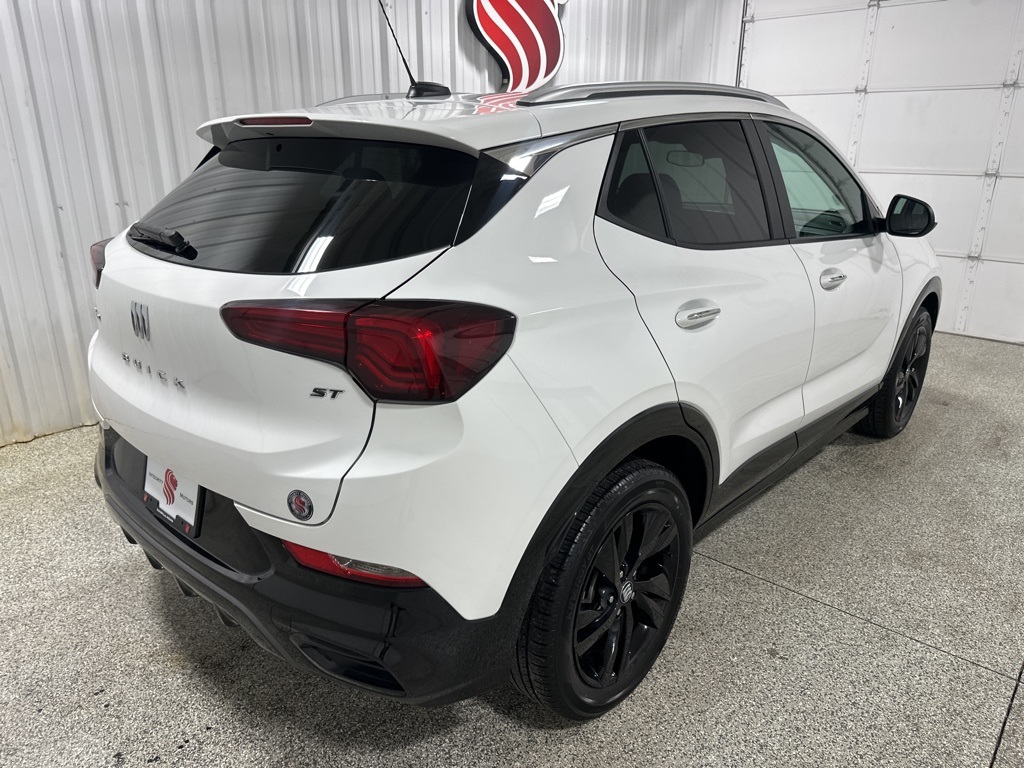 2024 Buick Encore GX Sport Touring photo 9