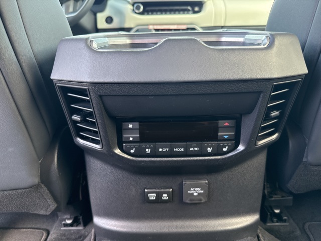 2025 Toyota Sequoia Capstone photo 32