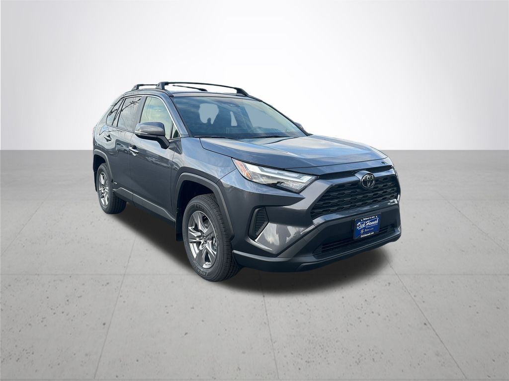 2025 Toyota RAV4 Hybrid XLE photo 4