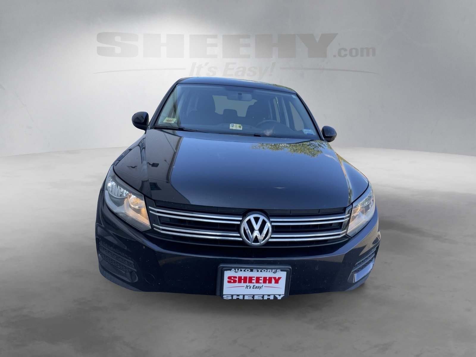 2012 Volkswagen Tiguan S photo 18