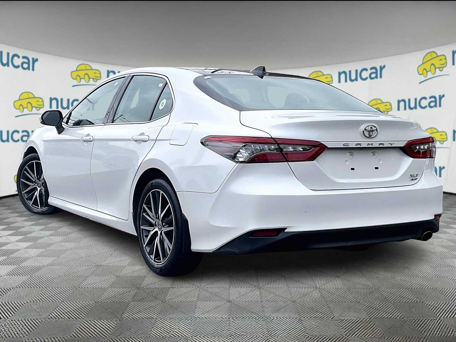 2023 Toyota Camry XLE photo 4