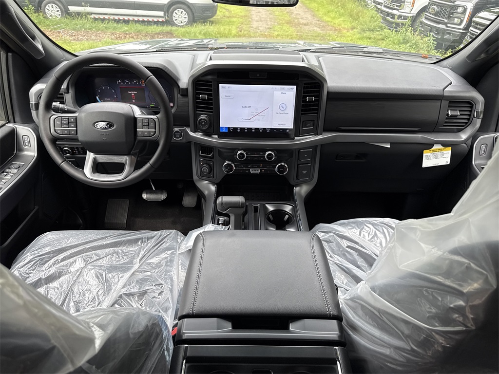 2025 Ford F-150 XLT photo 7