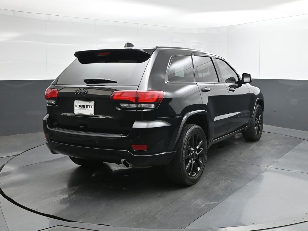 2021 Jeep Grand Cherokee Laredo X photo 11