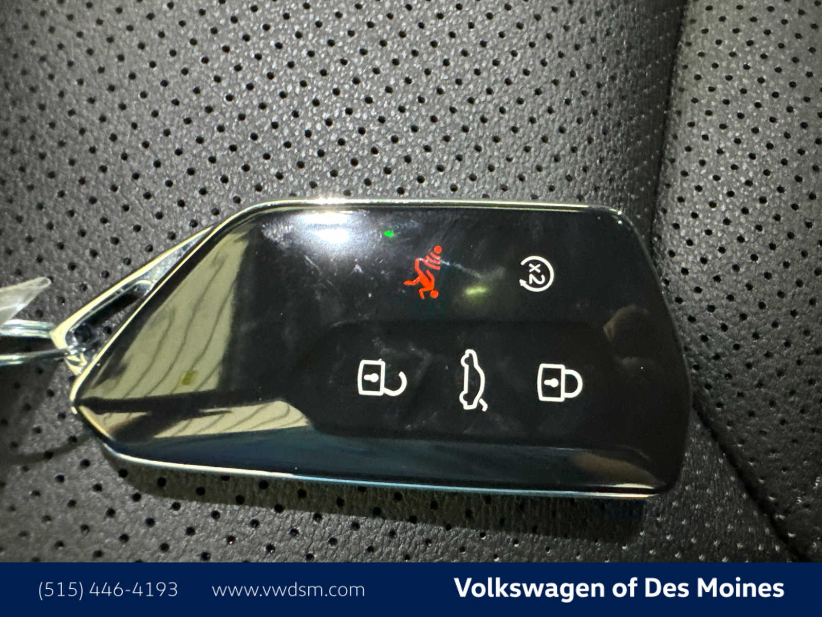 2025 Volkswagen Atlas Cross Sport SE Technology photo 18
