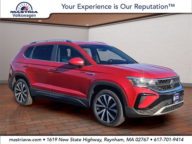 2022 Volkswagen Taos SE's photo