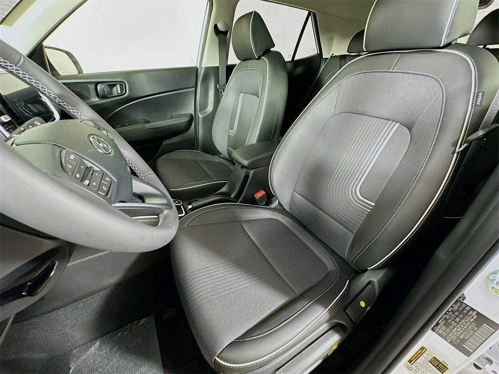 2025 Hyundai Venue Limited photo 13