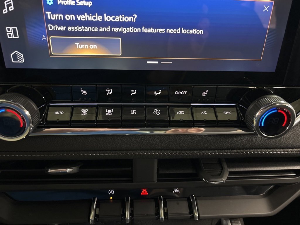 2026 Chevrolet Colorado LT photo 11