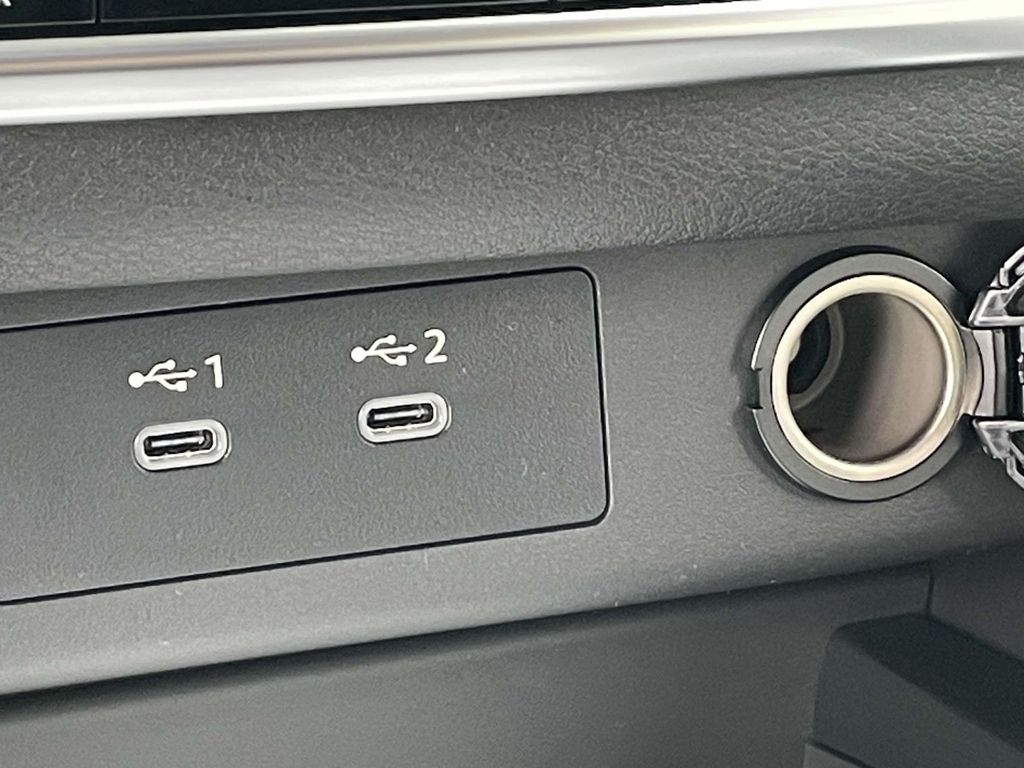 2025 Nissan Rogue SV photo 22