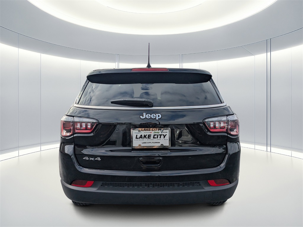 2023 Jeep Compass Sport photo 4