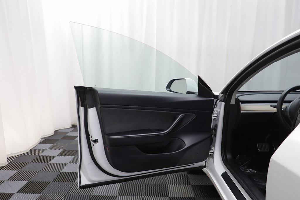 2021 Tesla Model 3 Long Range photo 3