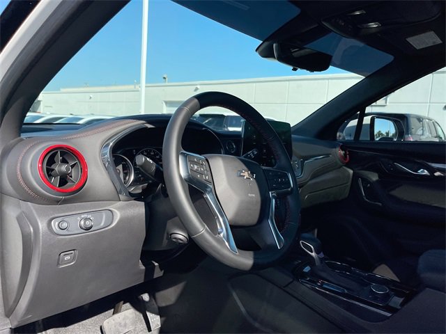 2025 Chevrolet Blazer RS photo 3