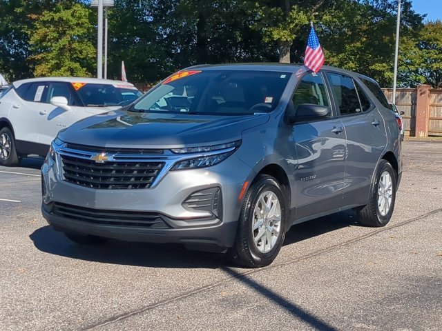 2023 Chevrolet Equinox LS photo 3