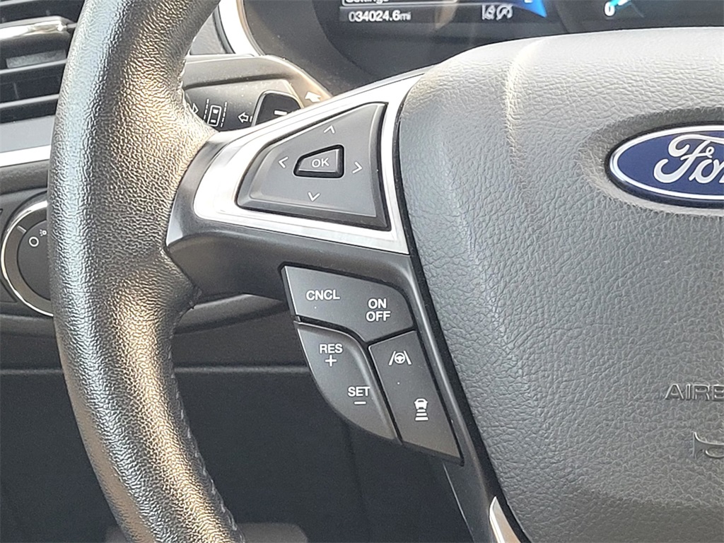 2021 Ford Edge SEL photo 26