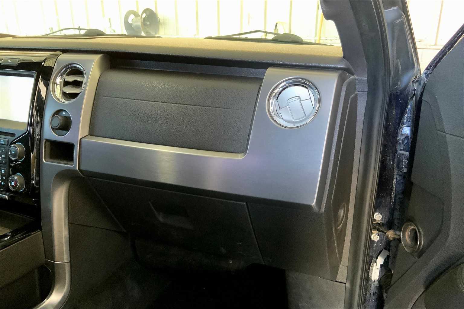 2014 Ford F-150 Limited photo 16