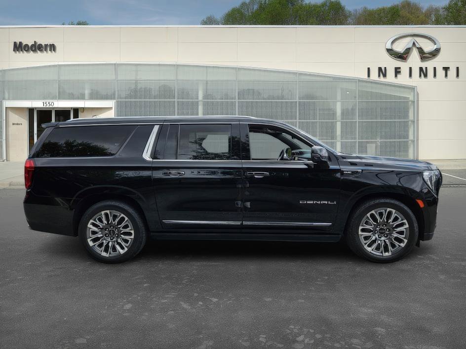 2023 Gmc Yukon XL Denali Ultimate photo 3