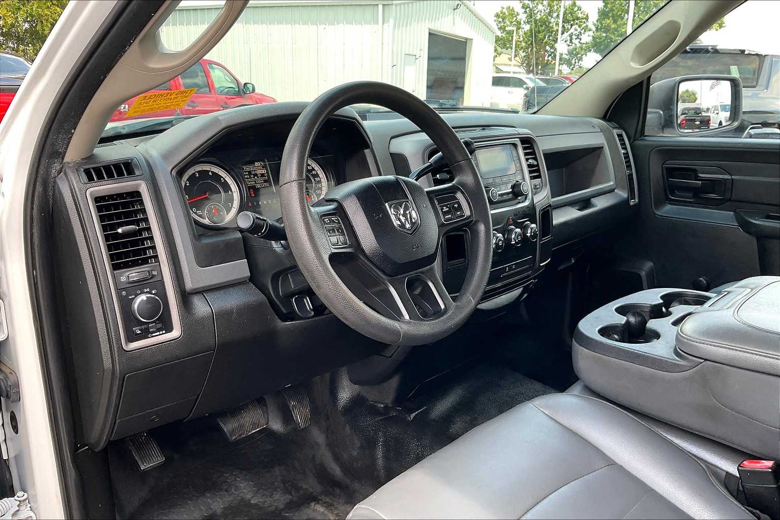 2018 Ram 2500 Tradesman photo 12