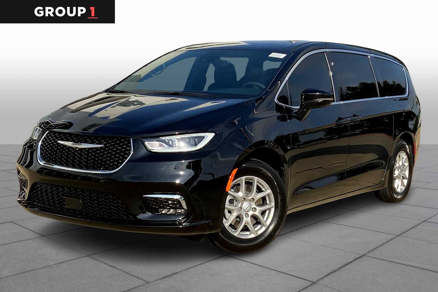 2025 Chrysler Pacifica photo 4