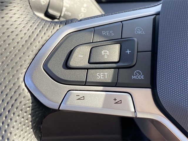 2025 Volkswagen Tiguan SE R-Line Black photo 15